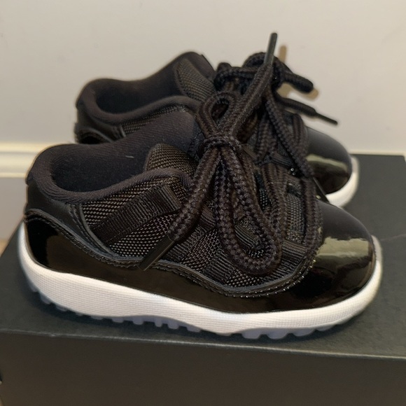 Jordan 11 Retro Toddler 🔥 - Picture 4 of 7